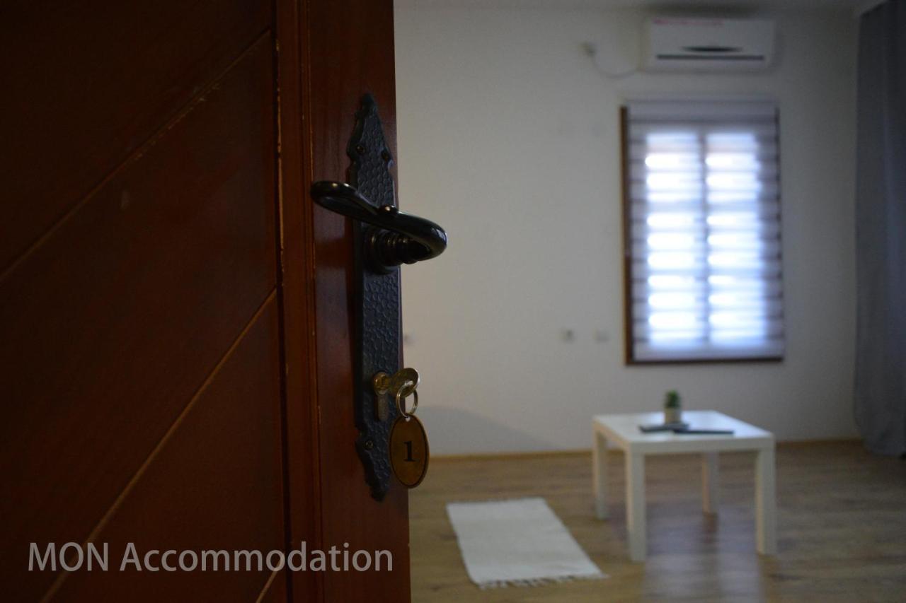Mon Accommodation Free Parking Ni Eksteriør bilde