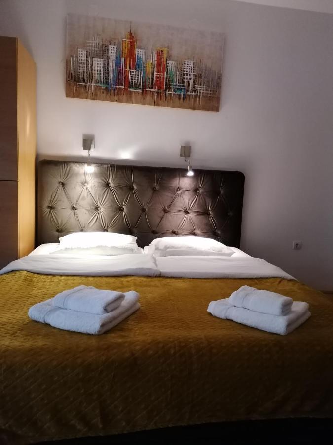 Mon Accommodation Free Parking Ni Eksteriør bilde