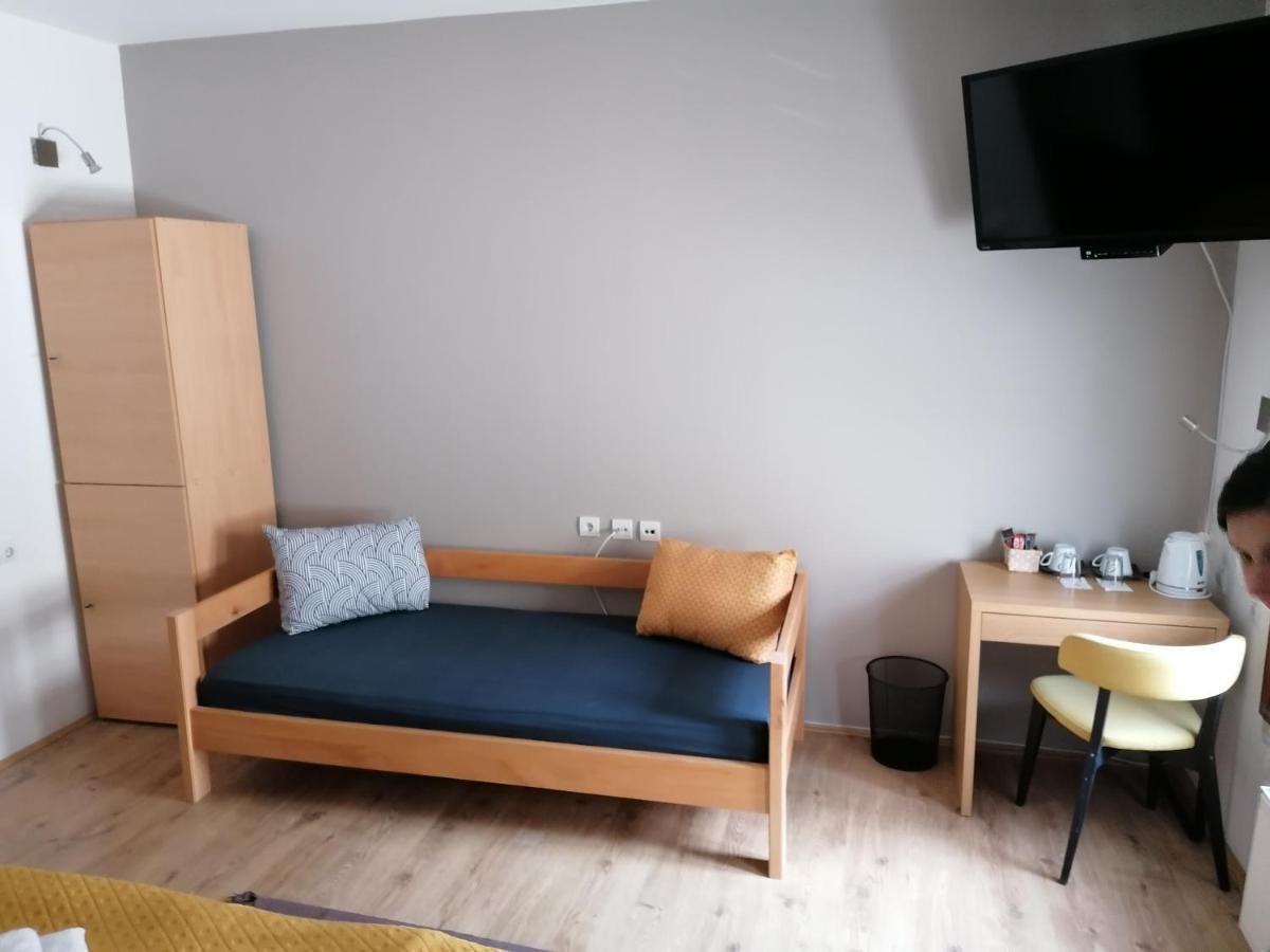 Mon Accommodation Free Parking Ni Eksteriør bilde
